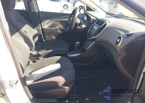 2017 Chevrolet Sonic Lt Auto из США, поврежденный, VIN 1G1JD5SH9H4111457